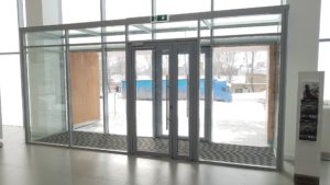 Входная алюминиевая дверь Alutech
